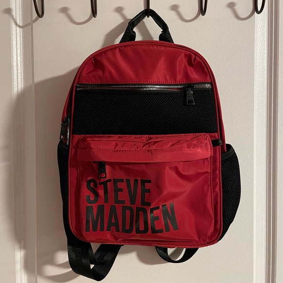 Red Steve Madden backpack - Picture 1 of 2